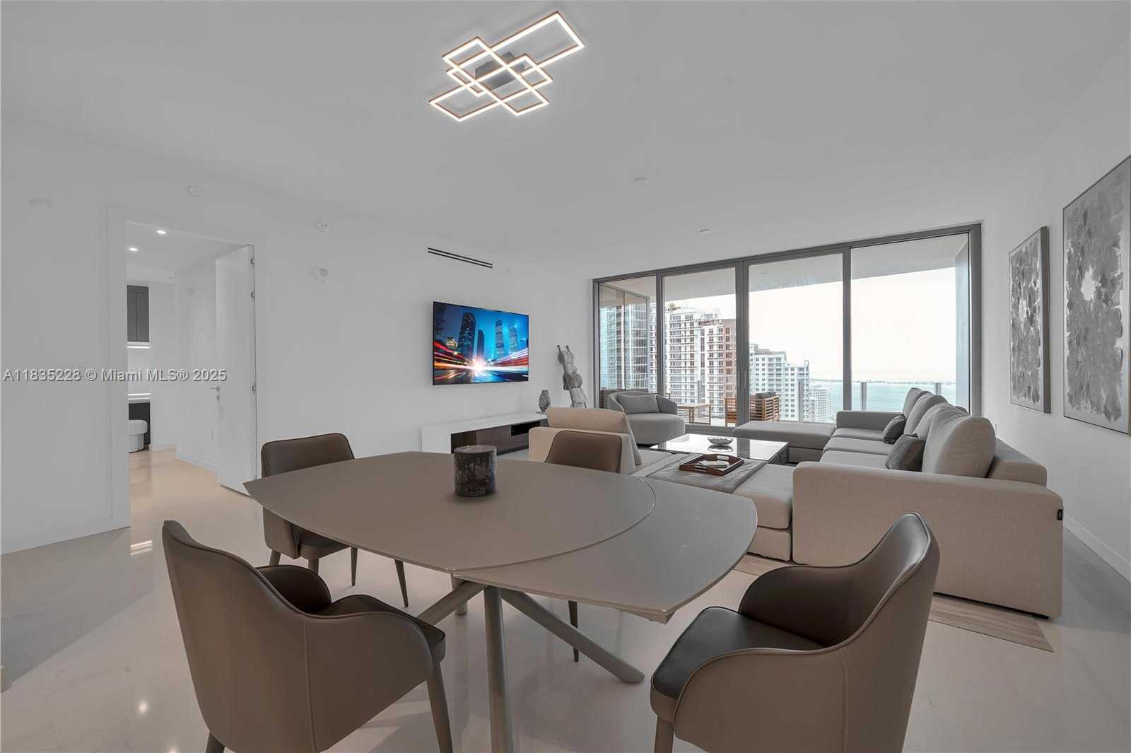 Small Image of 300 BISCAYNE BOULEVARD WAY #2804 #2804, Miami Number 8