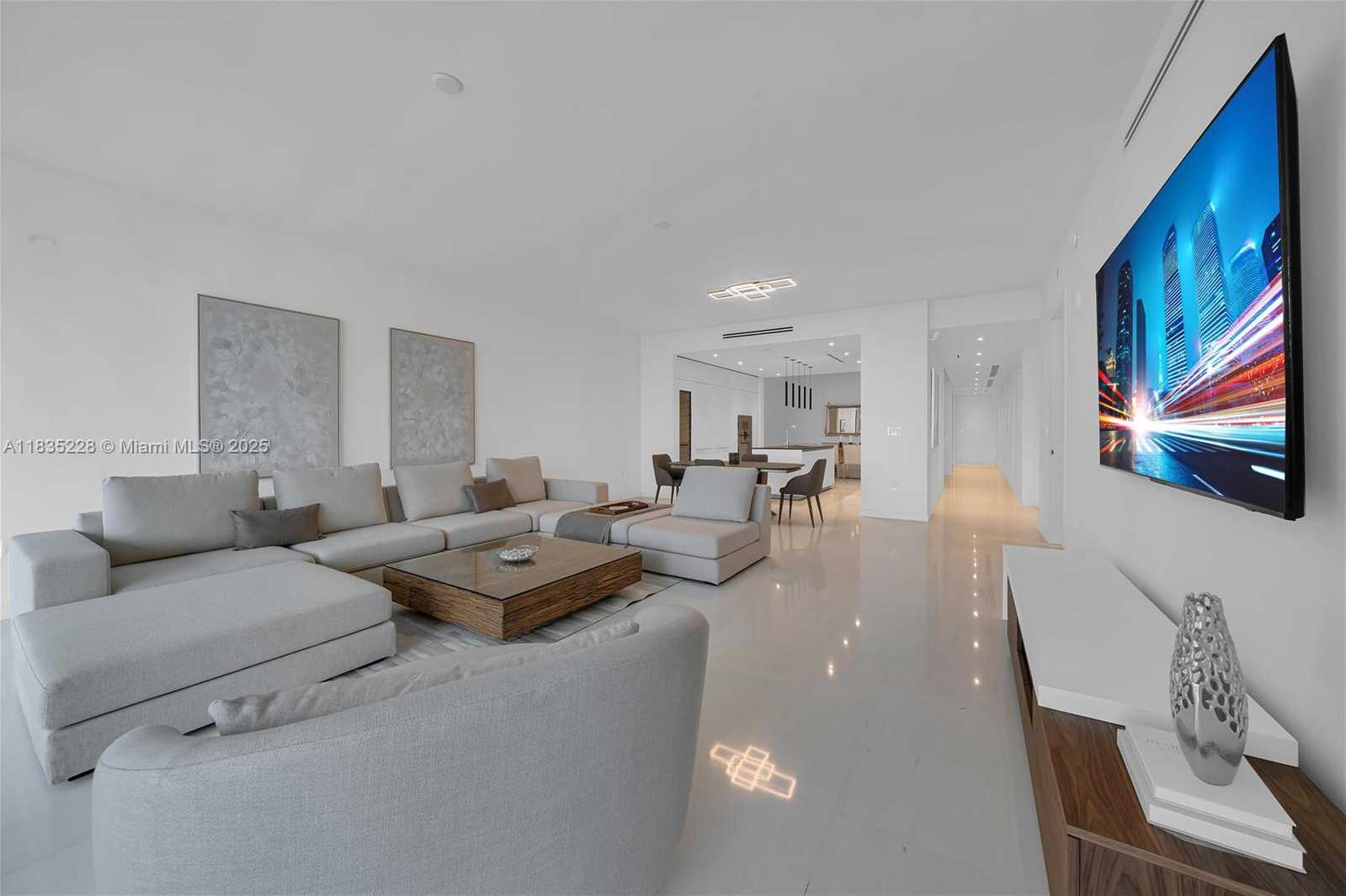 Small Image of 300 BISCAYNE BOULEVARD WAY #2804 #2804, Miami Number 9