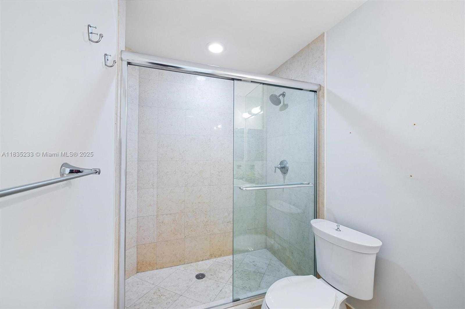 Small Image of 20000 EAST COUNTRY CLUB DR #TS02, Aventura Number 33