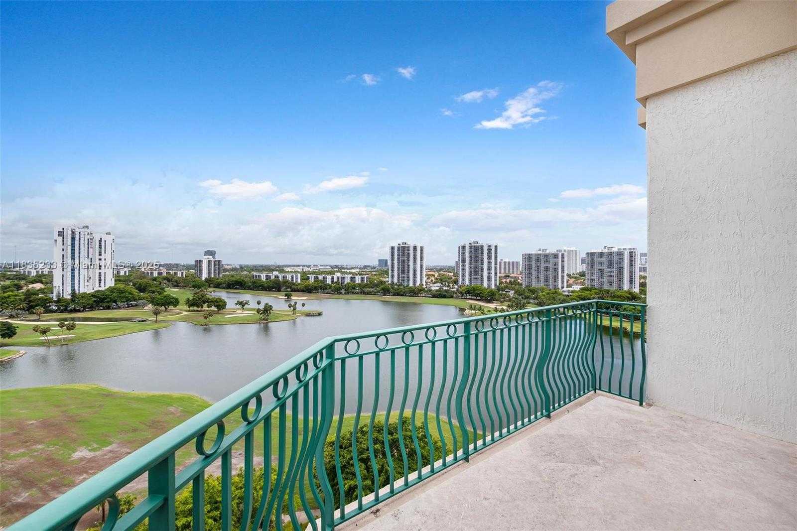 Small Image of 20000 EAST COUNTRY CLUB DR #TS02, Aventura Number 37