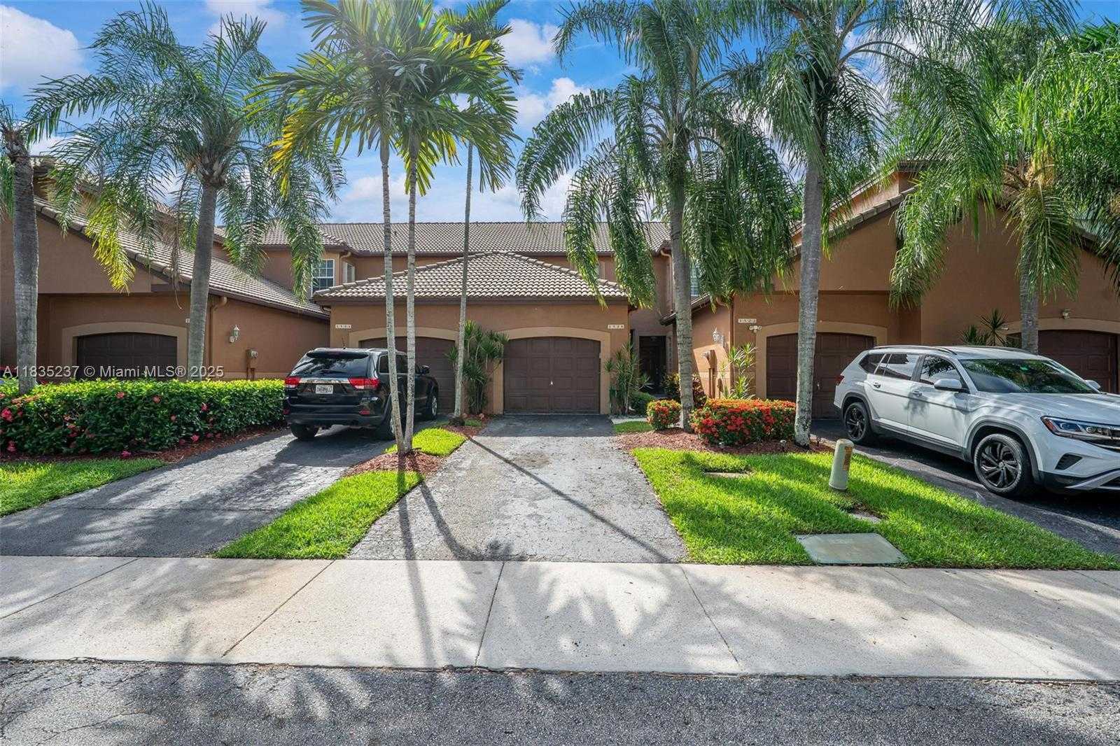 Small Image of 1528 VERACRUZ LN #4-3, Weston Number 2