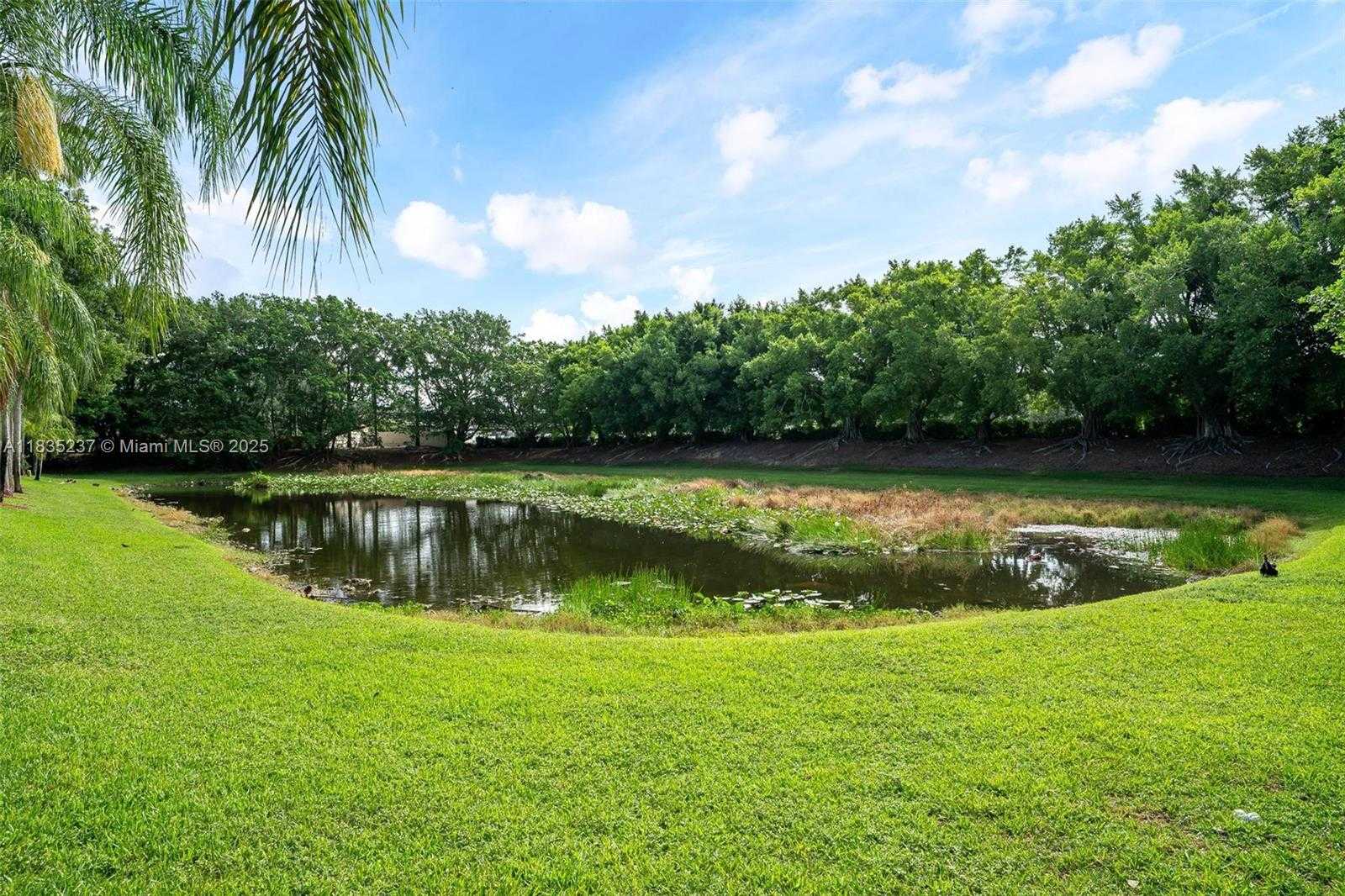 Small Image of 1528 VERACRUZ LN #4-3, Weston Number 23