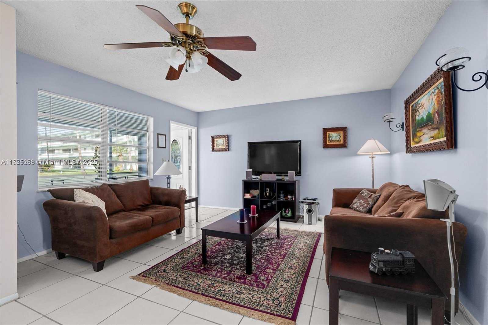 Small Image of 5300 WASHINGTON ST #J115, Hollywood Number 2