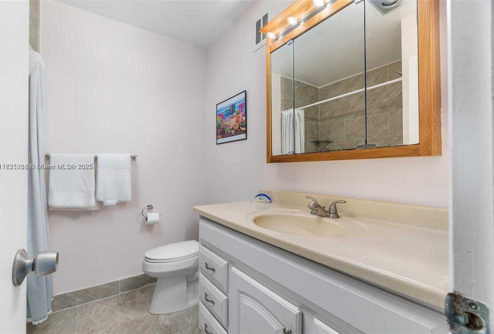Small Image of 5300 WASHINGTON ST #J115, Hollywood Number 8