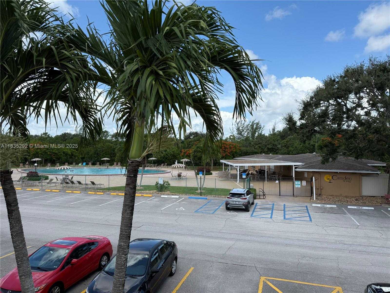 Small Image of West Palm Beach Number 14