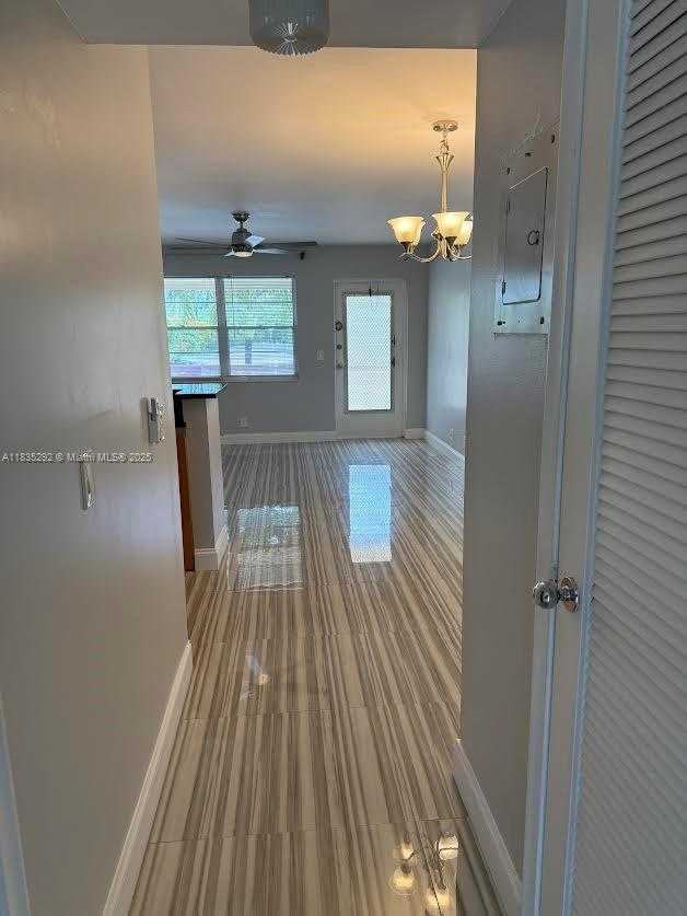 Small Image of West Palm Beach Number 6