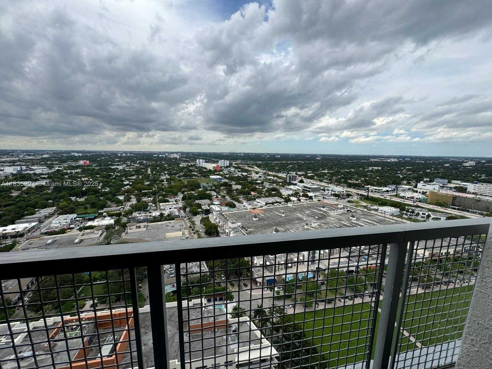 Small Image of 3301 NORTH EAST 1ST AVE #H2903, Miami Number 21