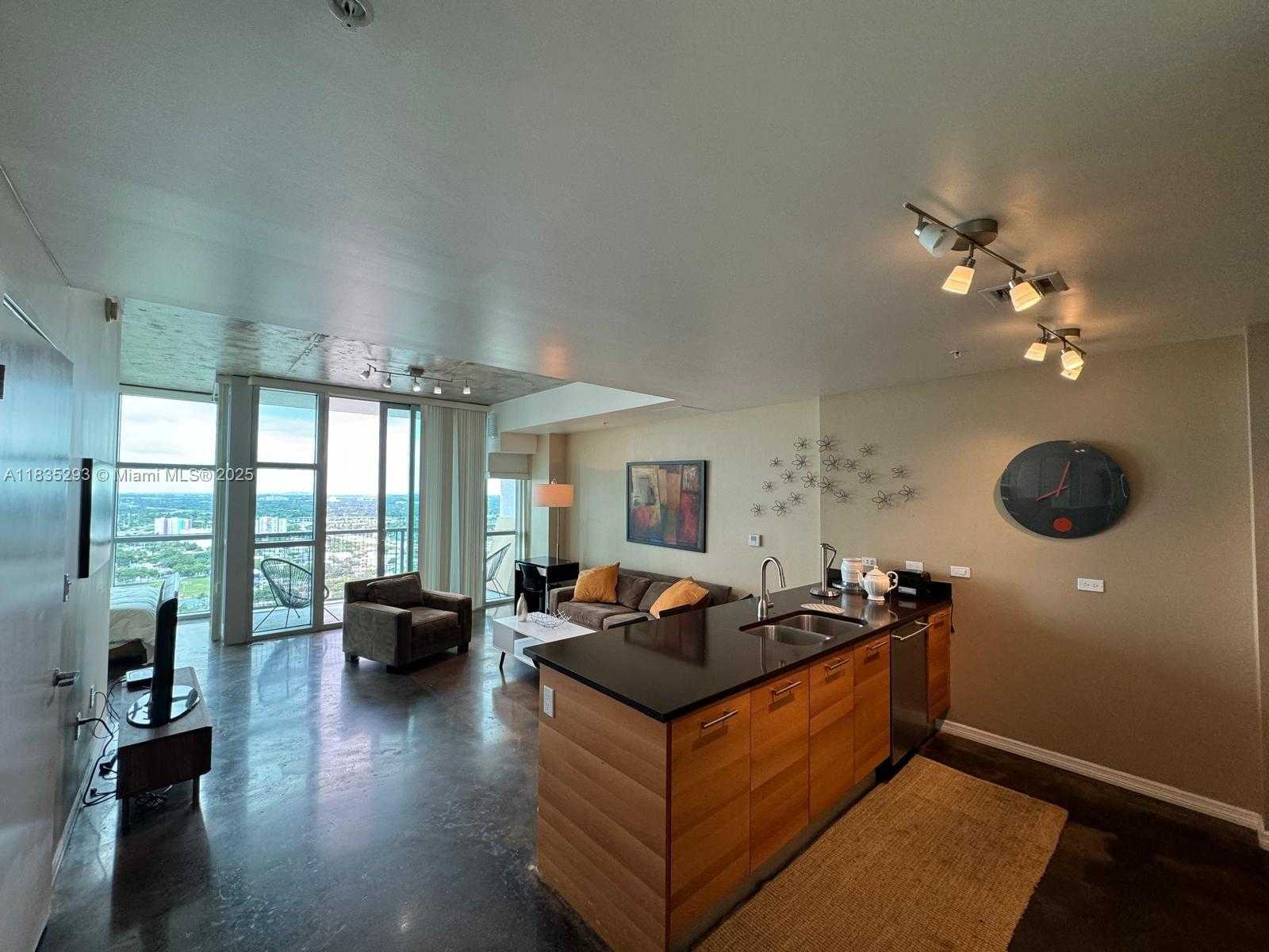 Small Image of 3301 NORTH EAST 1ST AVE #H2903, Miami Number 7