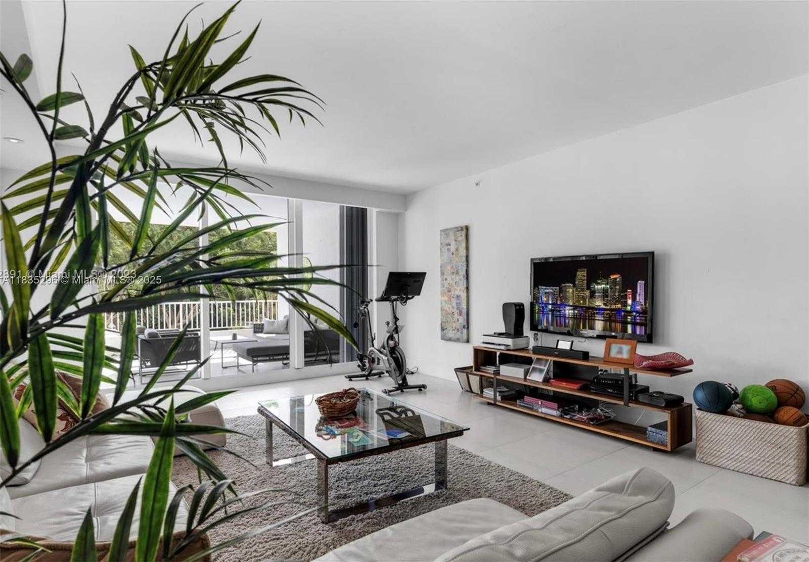 Small Image of 785 CRANDON BLVD #302, Key Biscayne Number 14
