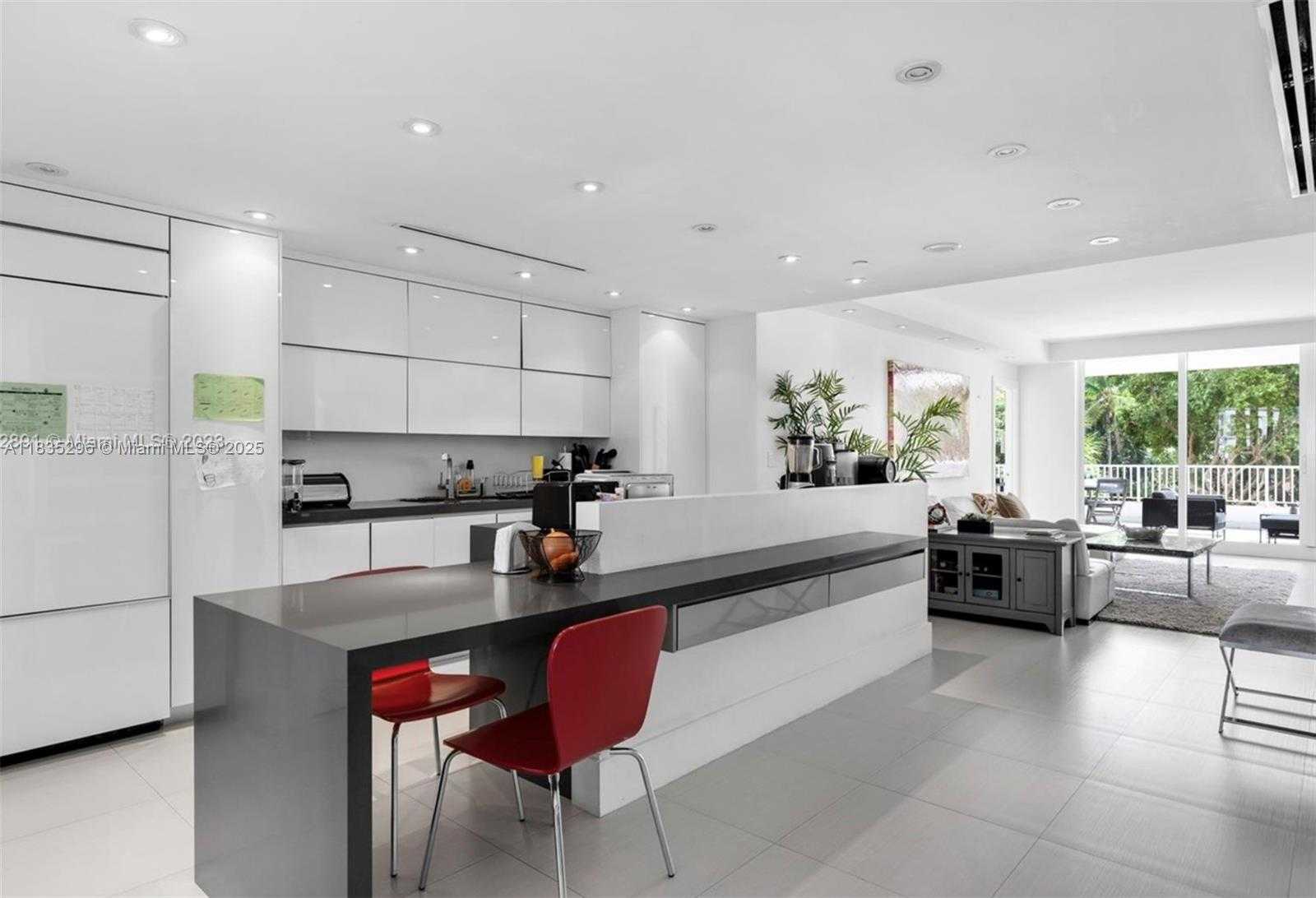 Small Image of 785 CRANDON BLVD #302, Key Biscayne Number 19
