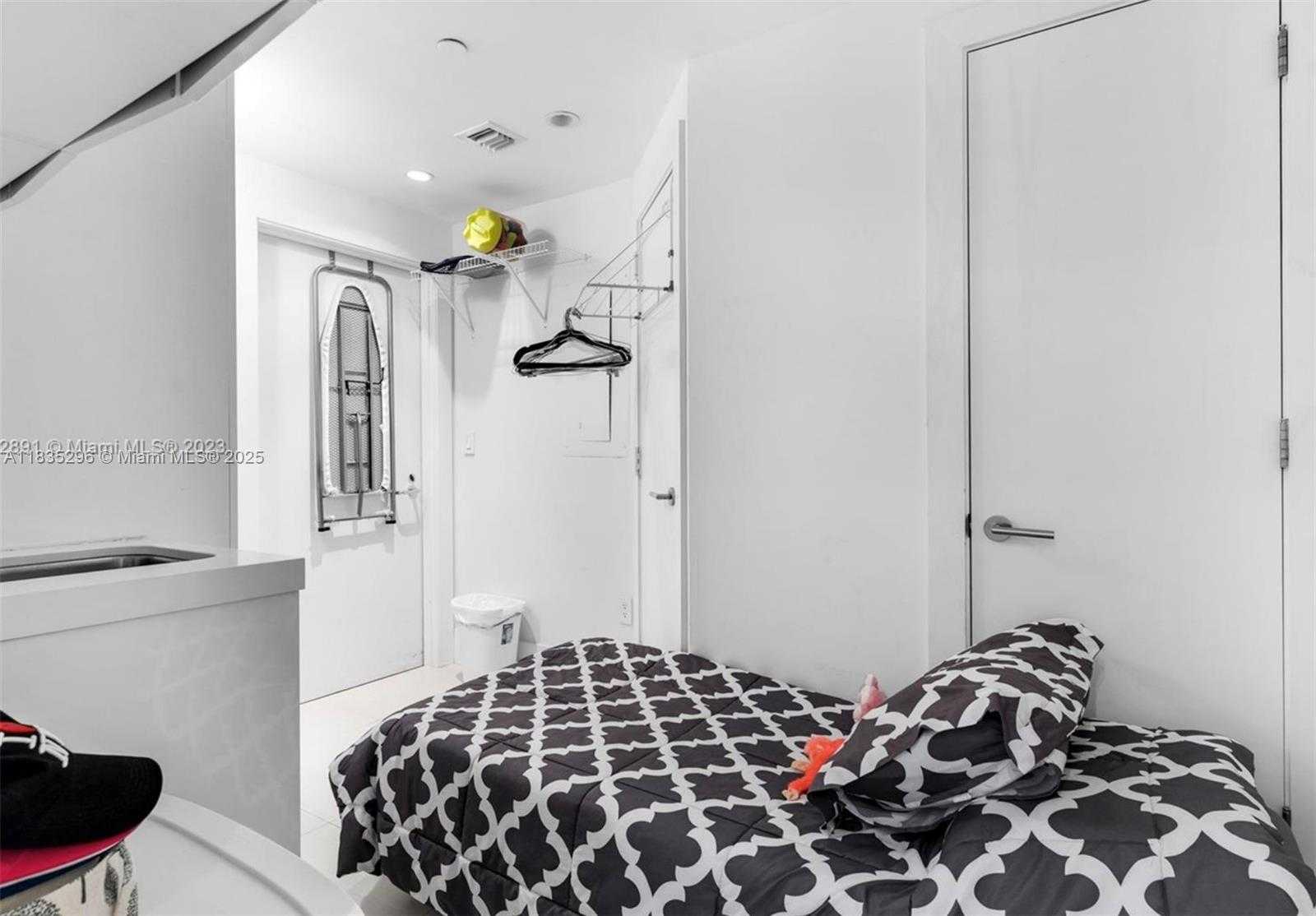 Small Image of 785 CRANDON BLVD #302, Key Biscayne Number 27
