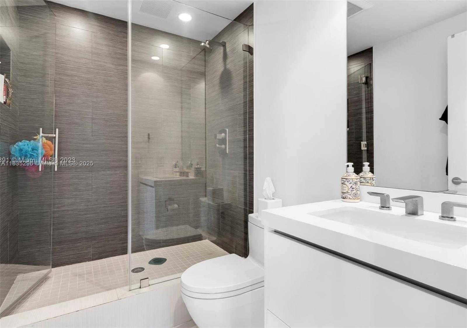 Small Image of 785 CRANDON BLVD #302, Key Biscayne Number 29
