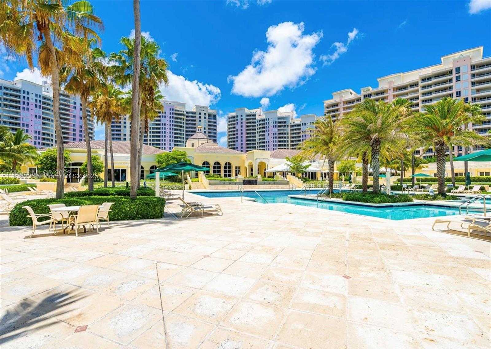 Small Image of 785 CRANDON BLVD #302, Key Biscayne Number 30
