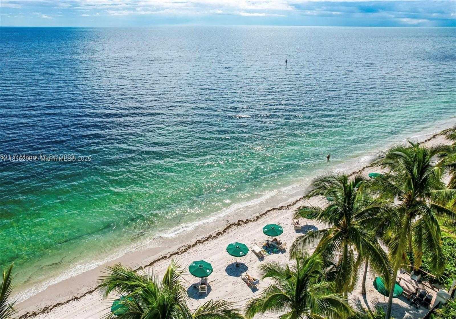Small Image of 785 CRANDON BLVD #302, Key Biscayne Number 5