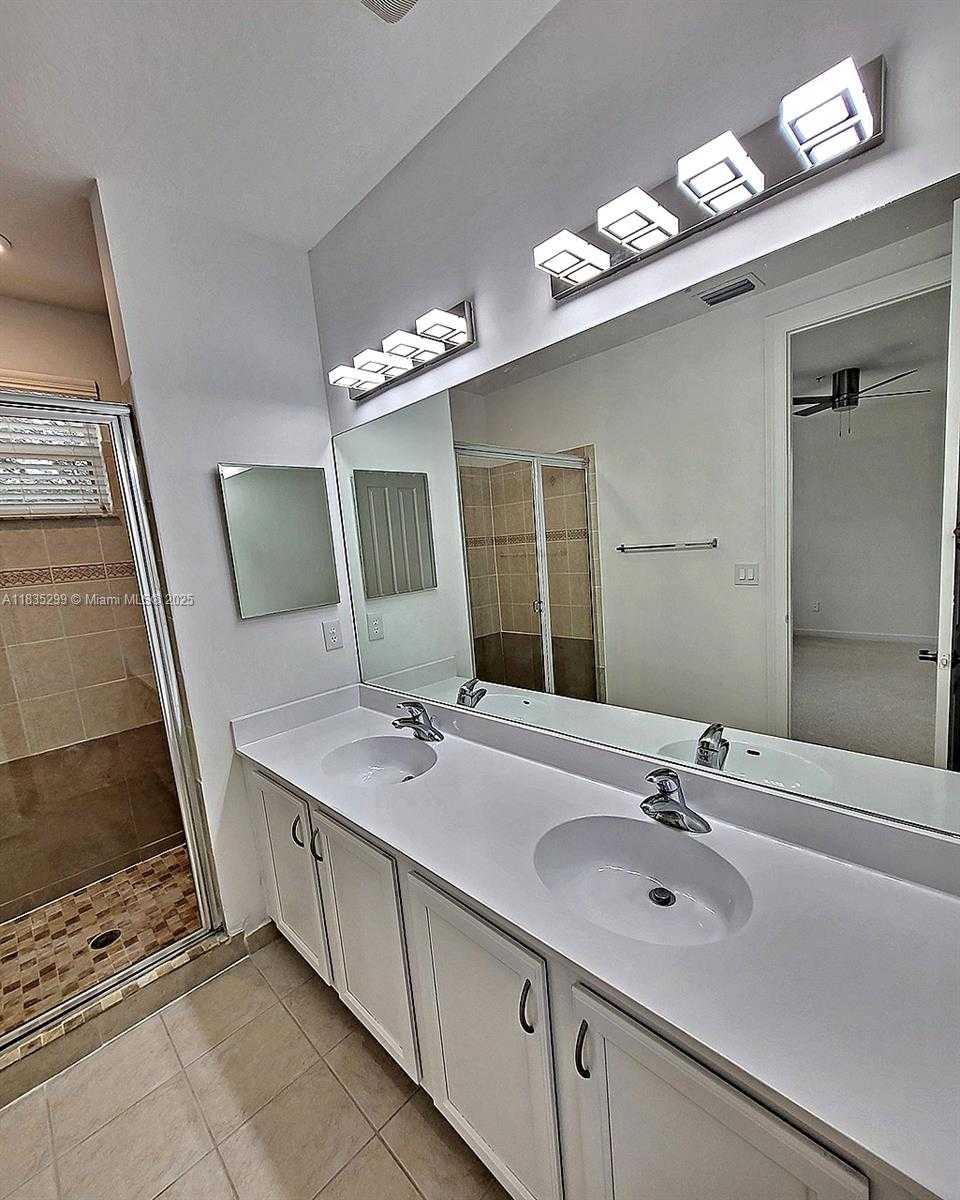 Small Image of 430 AMADOR LN #7, West Palm Beach Number 13