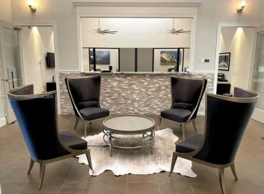 Small Image of 430 AMADOR LN #7, West Palm Beach Number 17