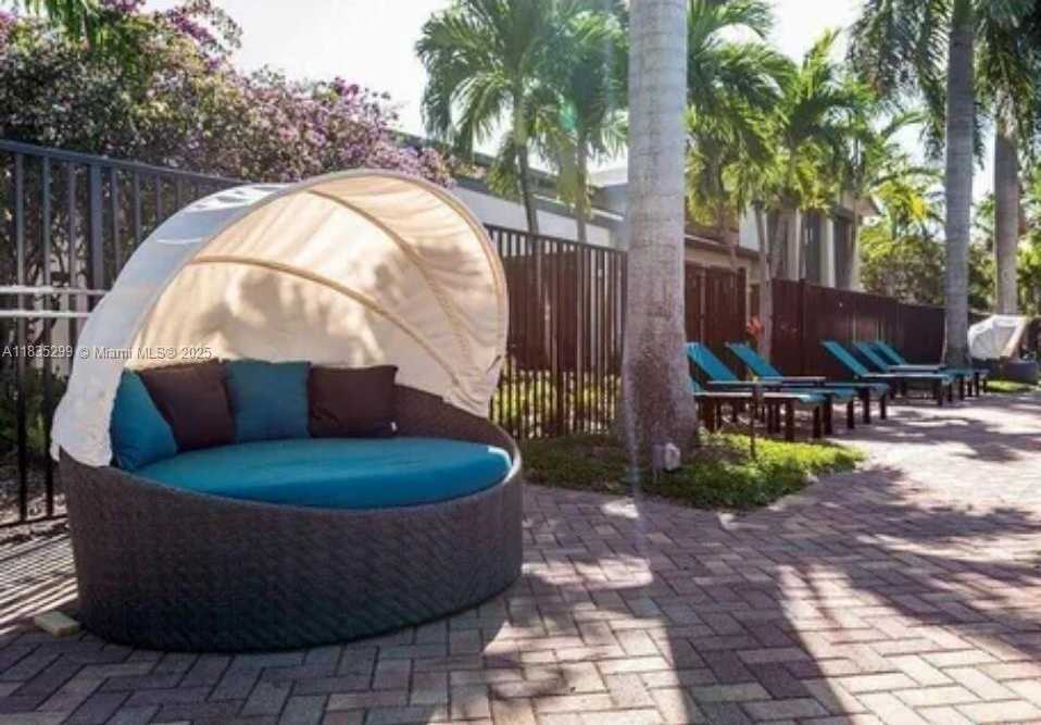 Small Image of 430 AMADOR LN #7, West Palm Beach Number 25