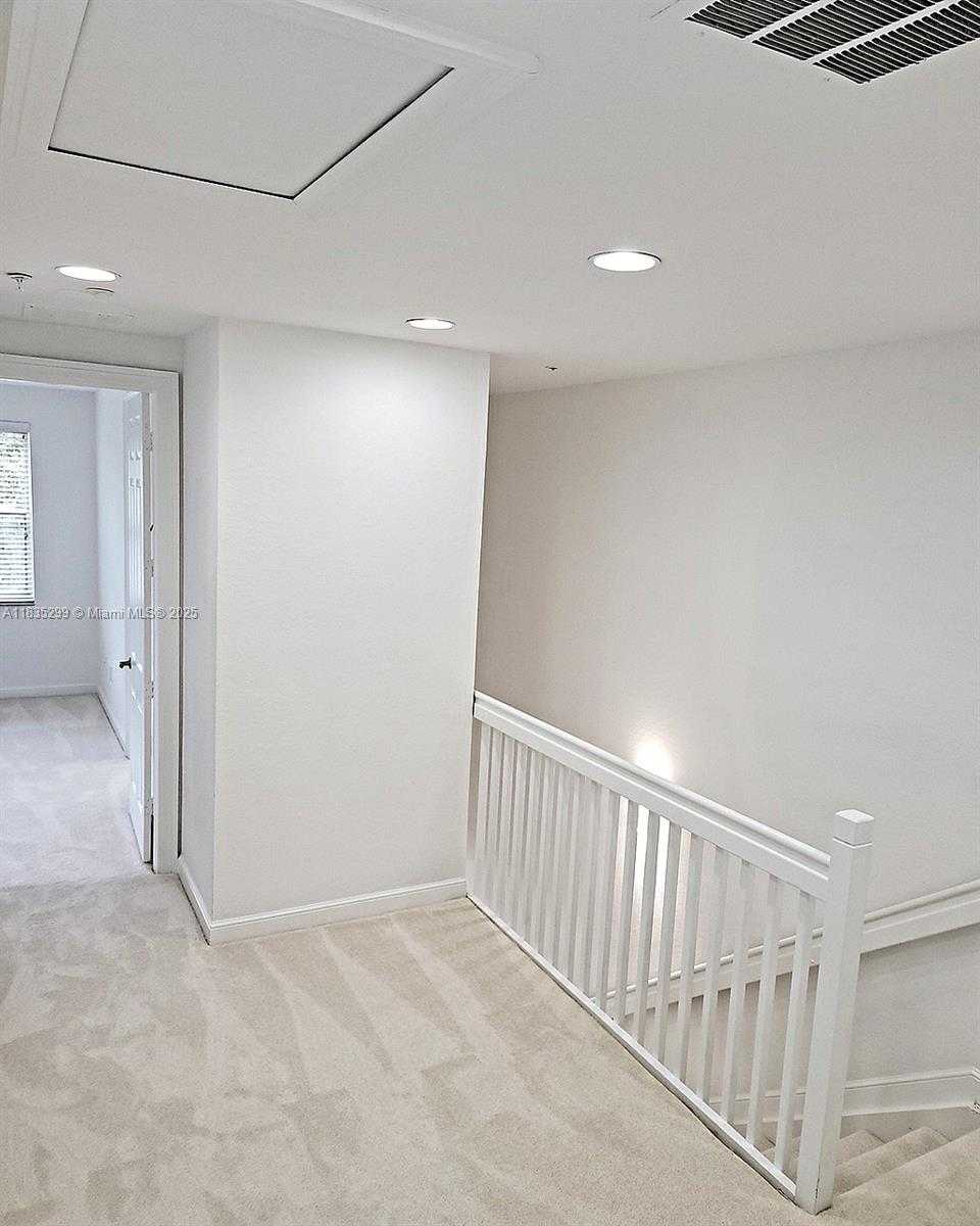 Small Image of 430 AMADOR LN #7, West Palm Beach Number 9