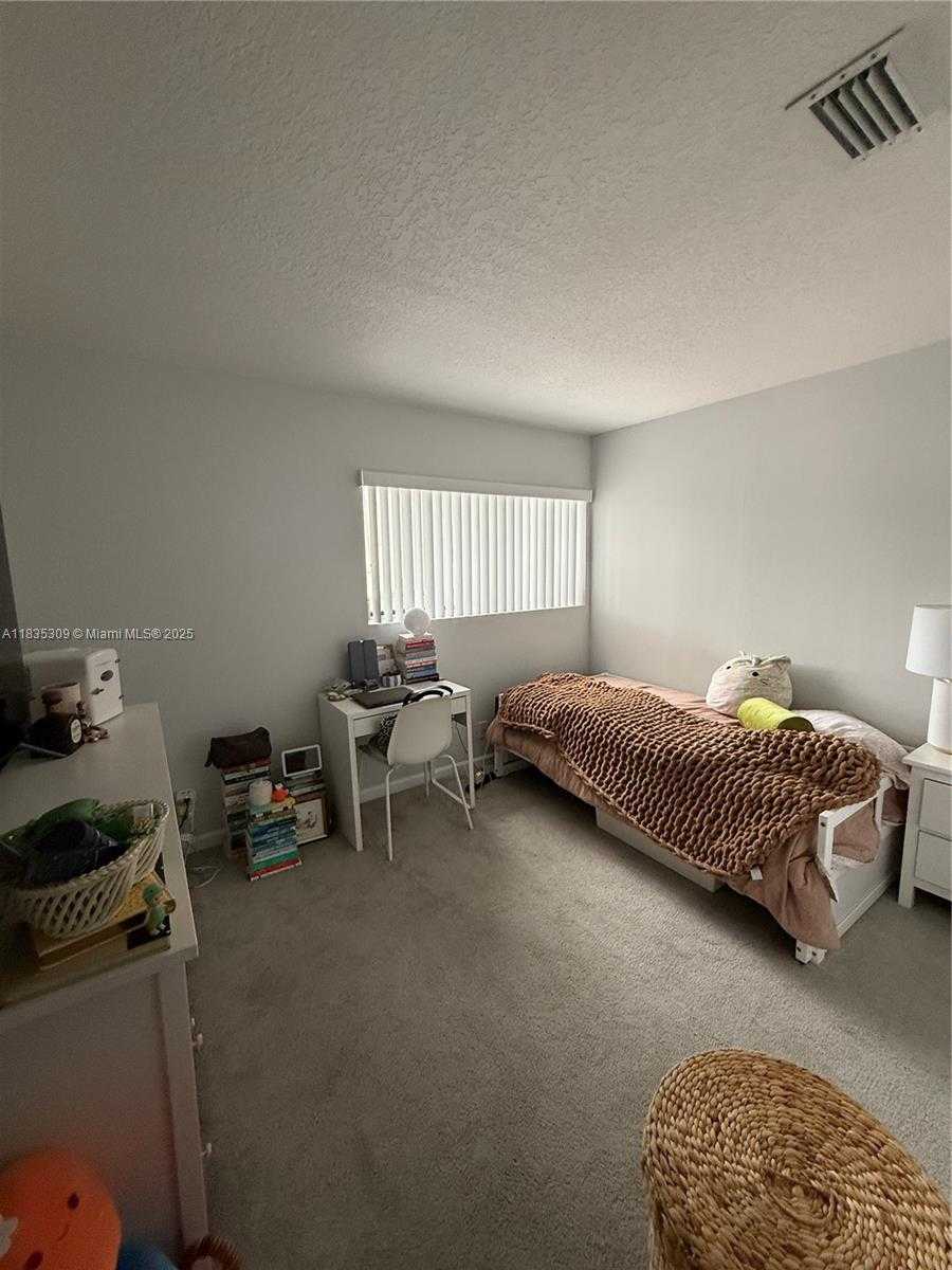 Small Image of 17048 NORTH WEST 66TH CT, Miami Lakes Number 21