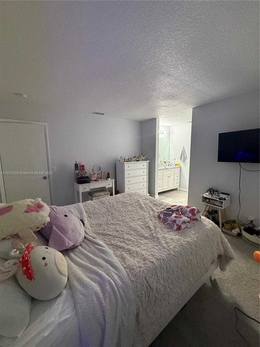 Small Image of 17048 NORTH WEST 66TH CT, Miami Lakes Number 26