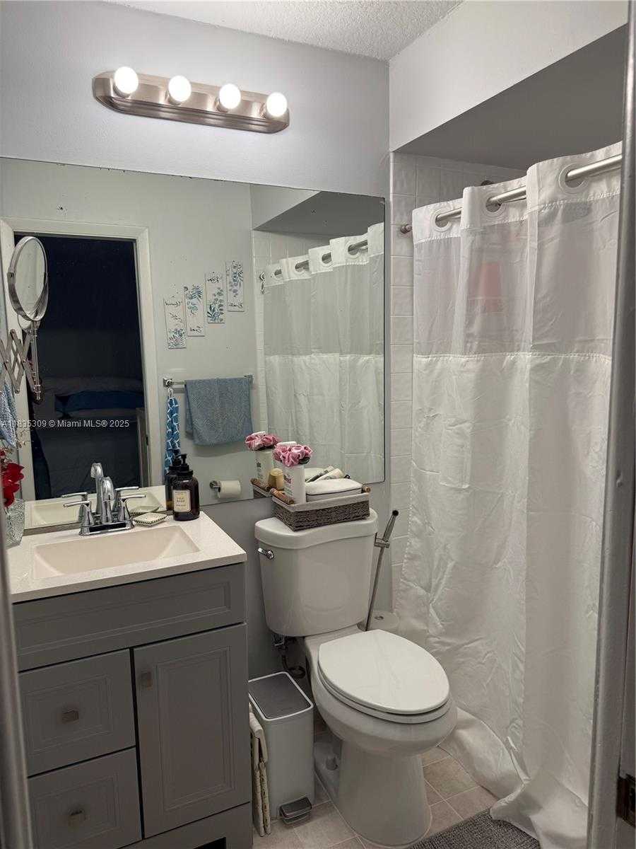 Small Image of 17048 NORTH WEST 66TH CT, Miami Lakes Number 4