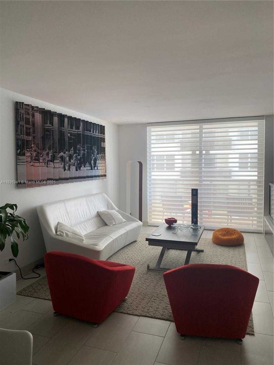 Small Image of 6039 COLLINS AVE #1223, Miami Beach Number 4
