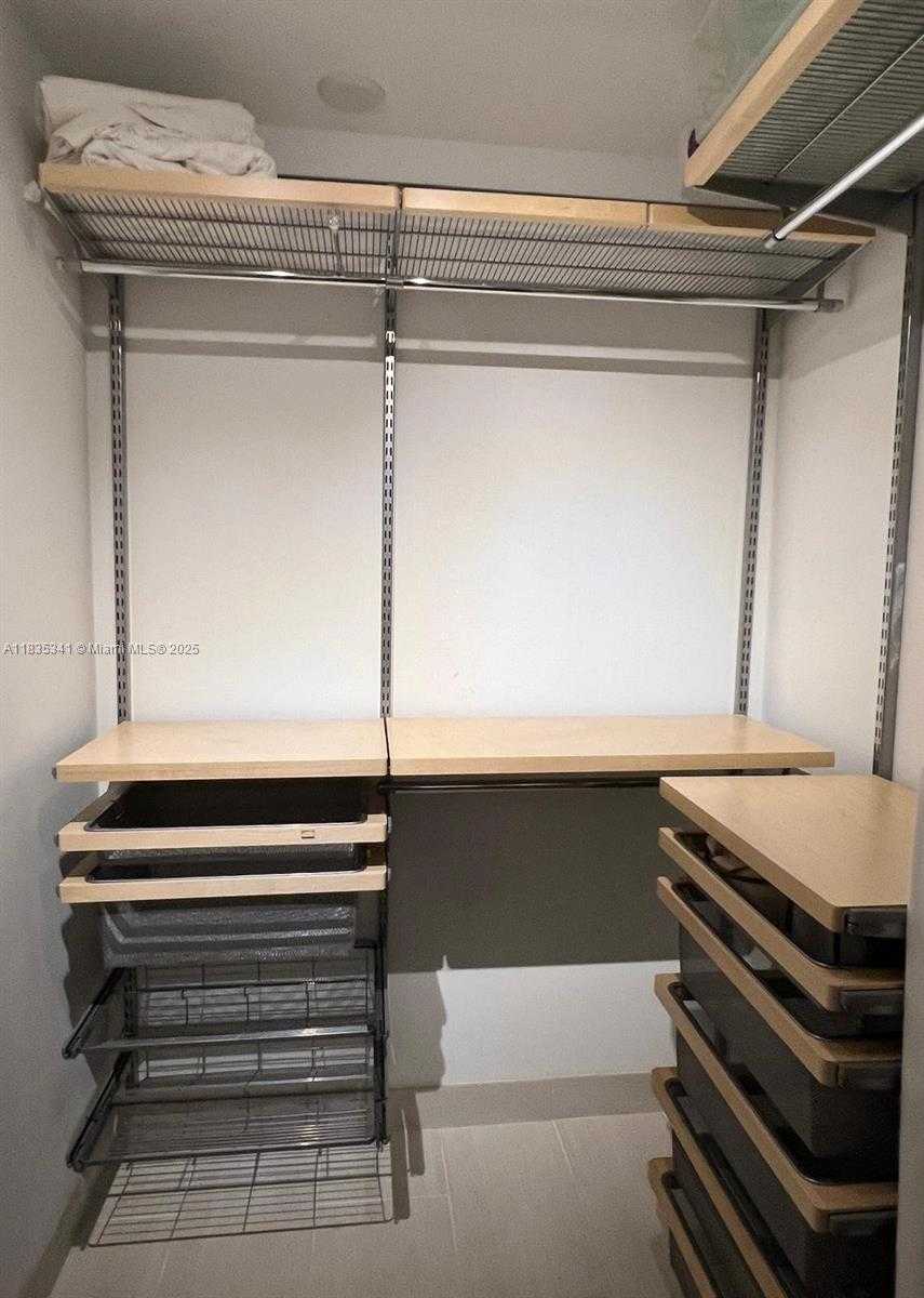 Small Image of 6039 COLLINS AVE #1223, Miami Beach Number 6