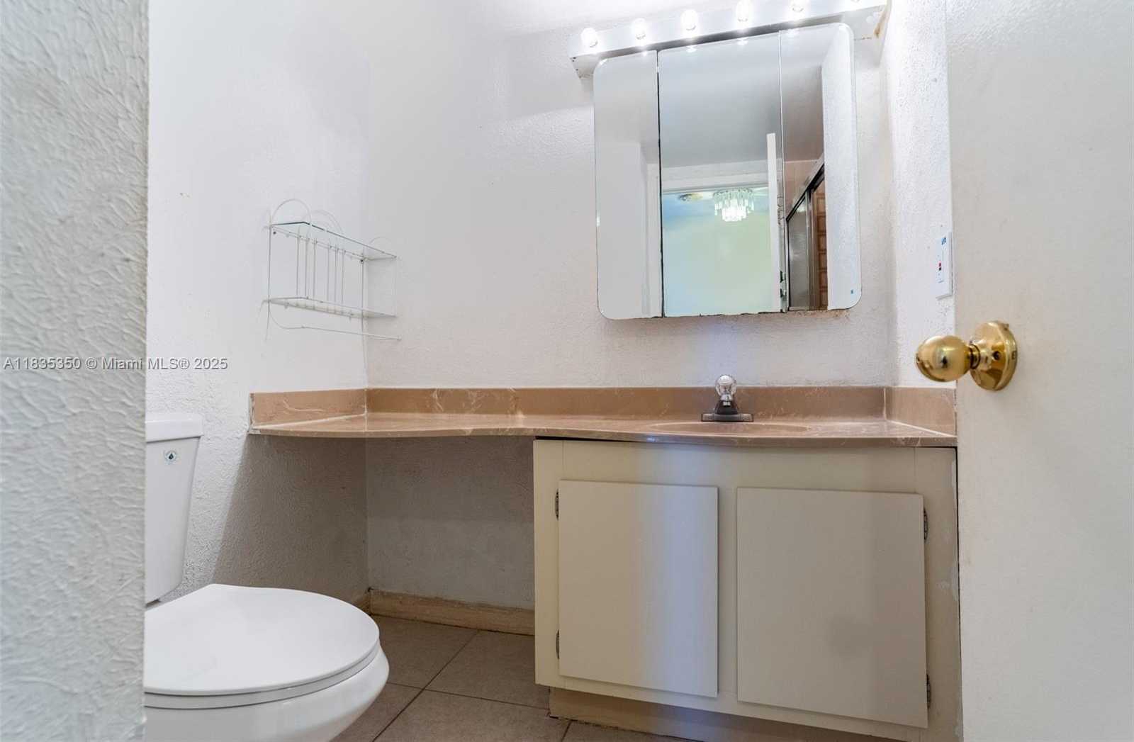 Small Image of 2500 PARKVIEW DR #1502, Hallandale Beach Number 23