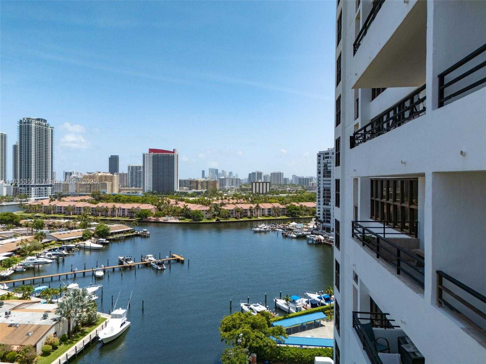Small Image of 2500 PARKVIEW DR #1502, Hallandale Beach Number 26