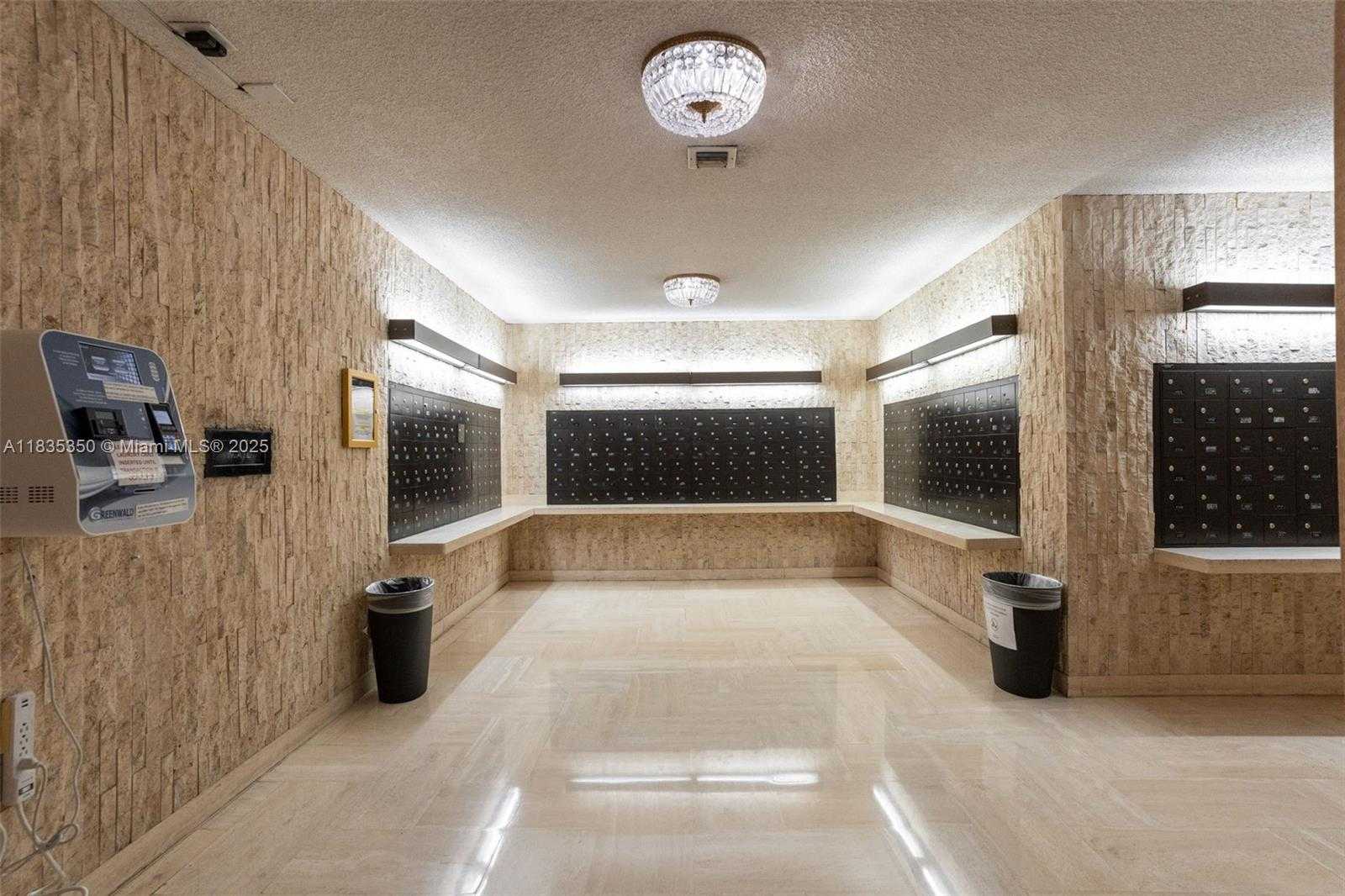 Small Image of 2500 PARKVIEW DR #1502, Hallandale Beach Number 33