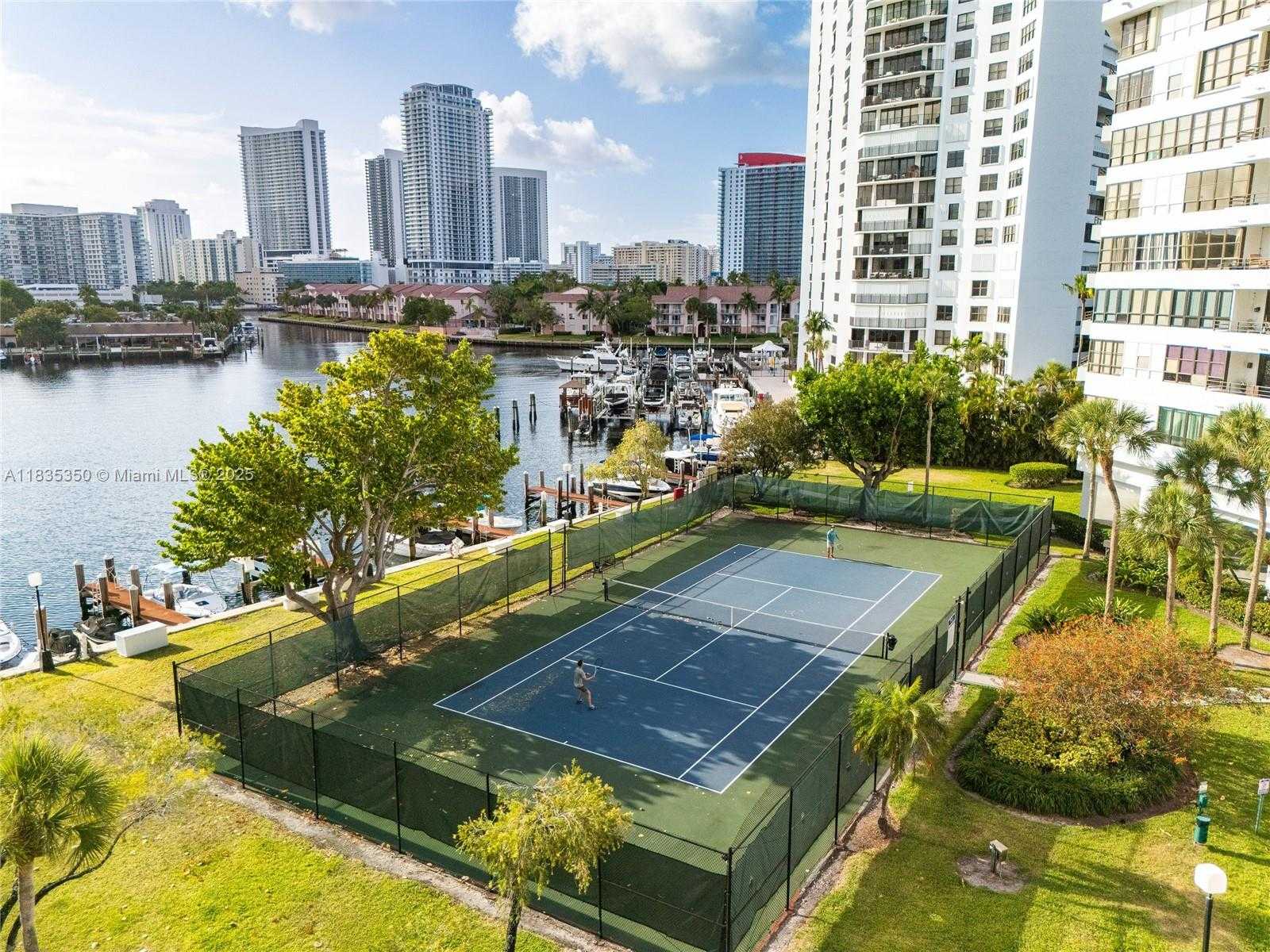 Small Image of 2500 PARKVIEW DR #1502, Hallandale Beach Number 44