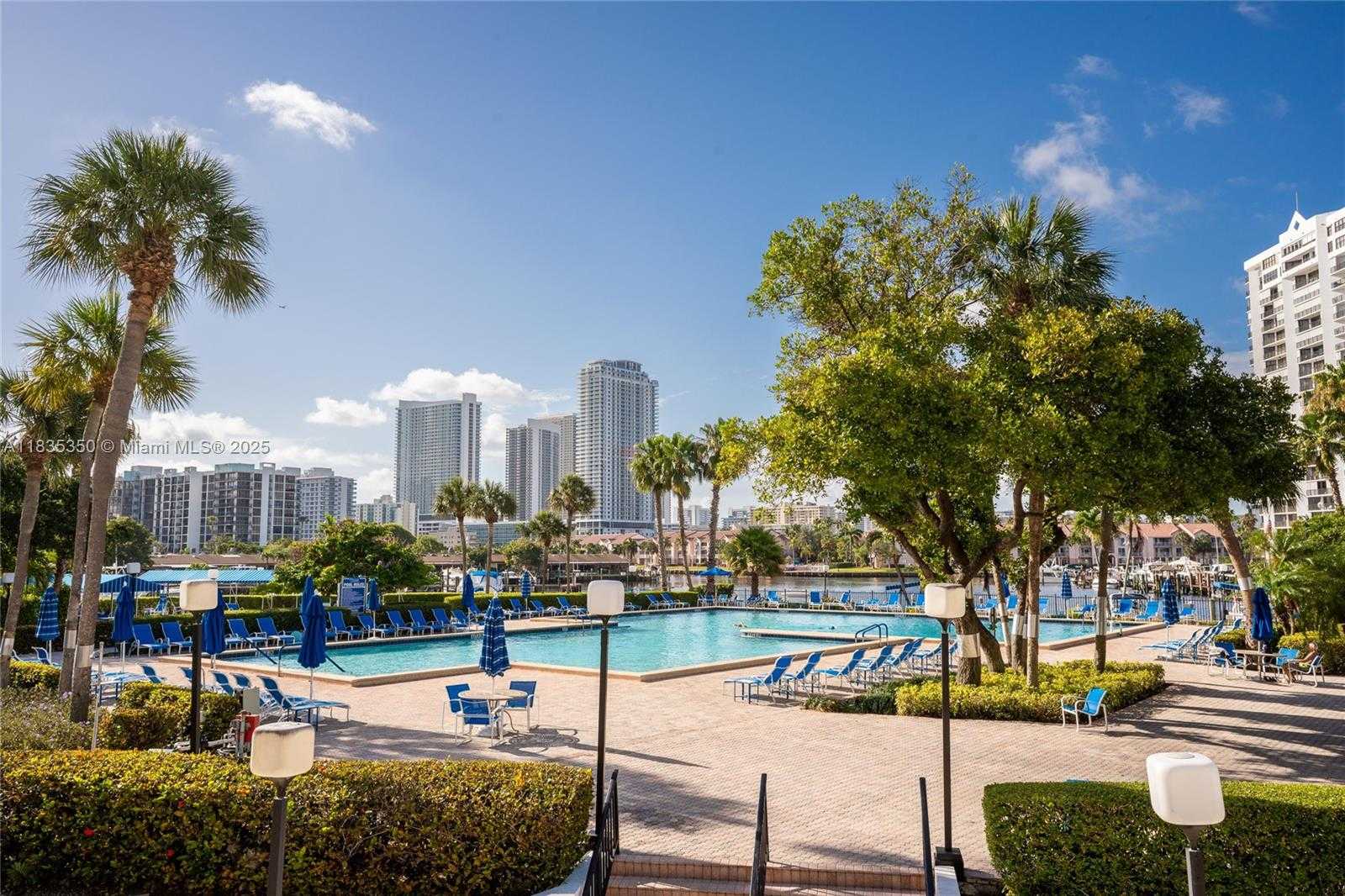 Small Image of 2500 PARKVIEW DR #1502, Hallandale Beach Number 47