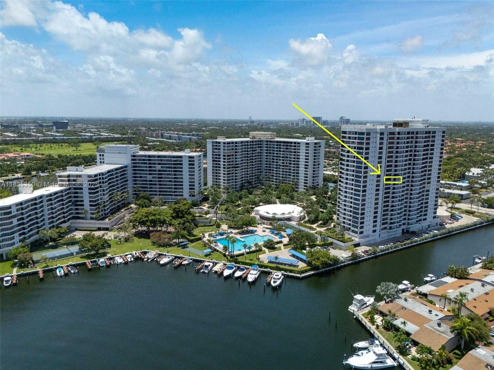 Small Image of 2500 PARKVIEW DR #1502, Hallandale Beach Number 52
