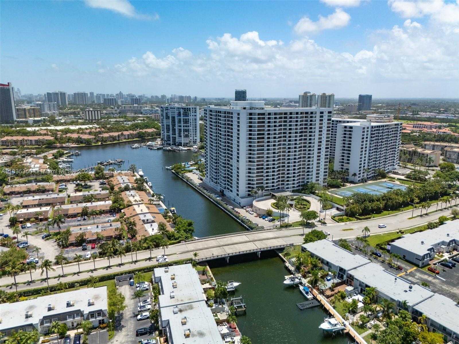 Small Image of 2500 PARKVIEW DR #1502, Hallandale Beach Number 54
