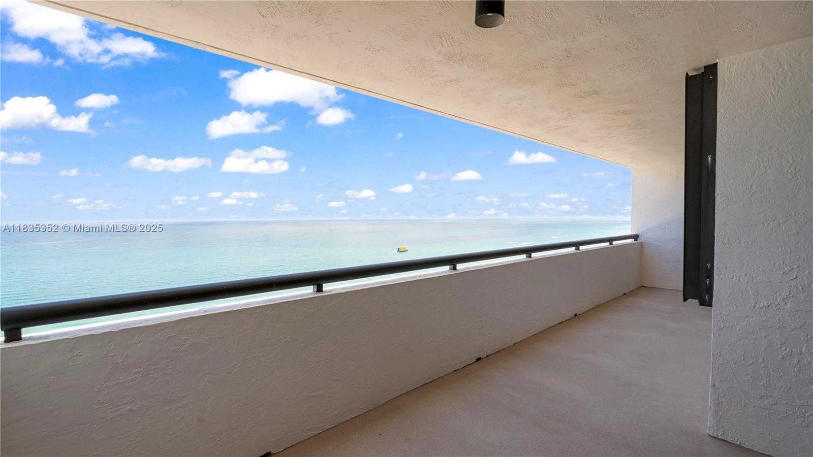 Small Image of 2555 COLLINS AVE #PH101, Miami Beach Number 22