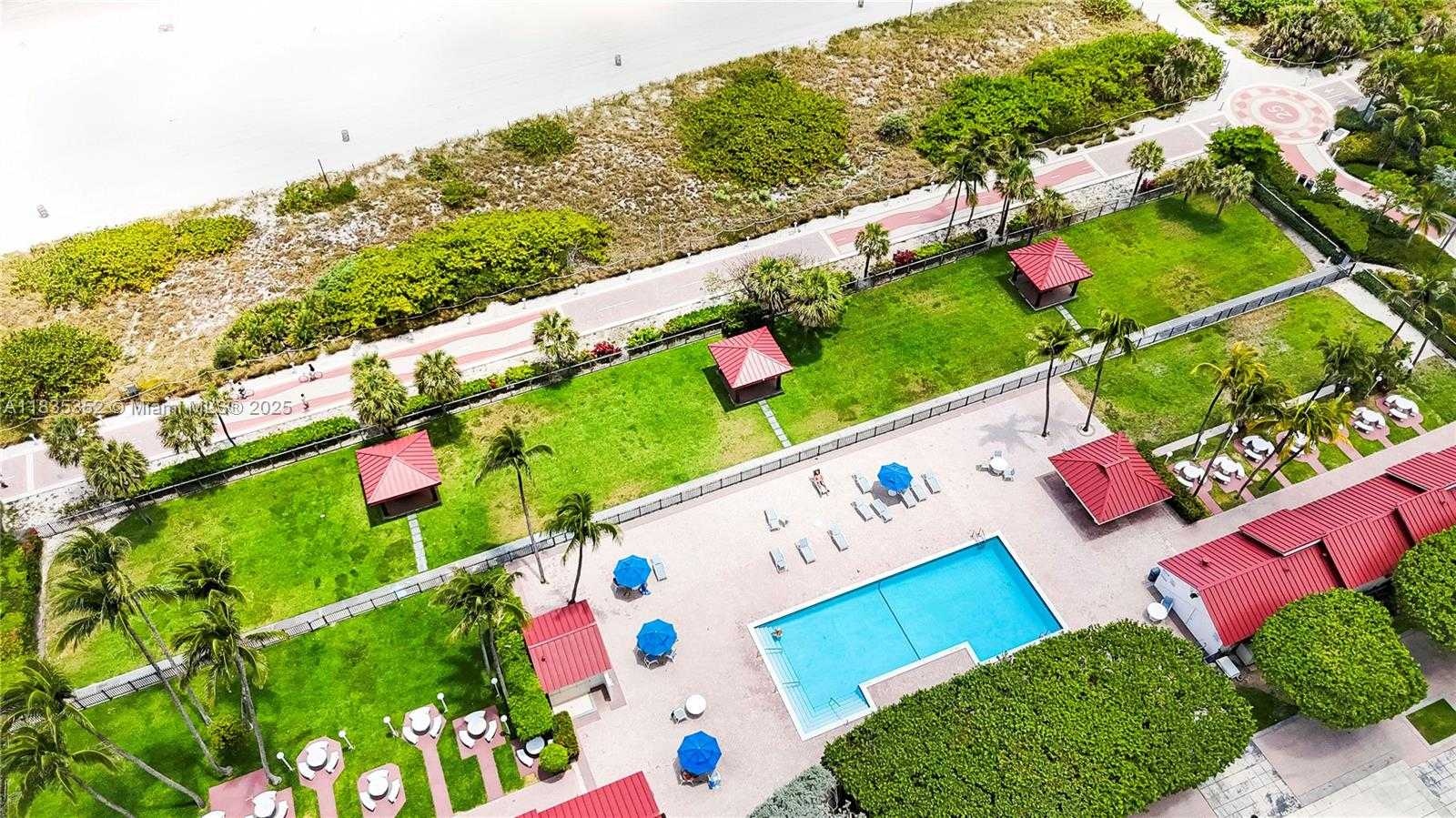 Small Image of 2555 COLLINS AVE #PH101, Miami Beach Number 38