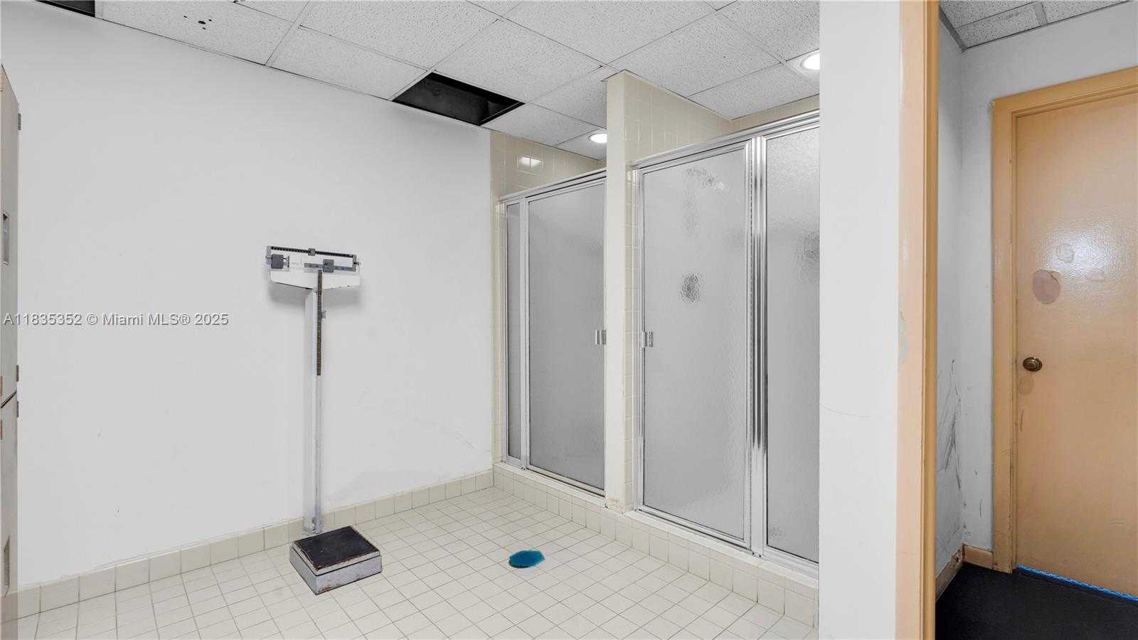 Small Image of 2555 COLLINS AVE #PH101, Miami Beach Number 46