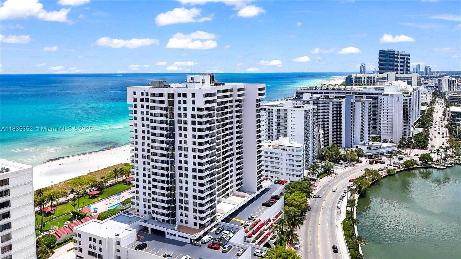 Small Image of 2555 COLLINS AVE #PH101, Miami Beach Number 50