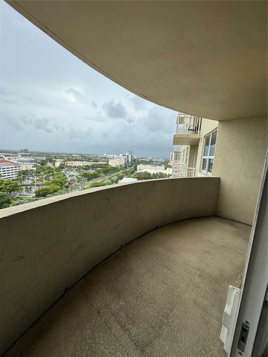 Small Image of 19501 WEST COUNTRY CLUB DR #1611, Aventura Number 11