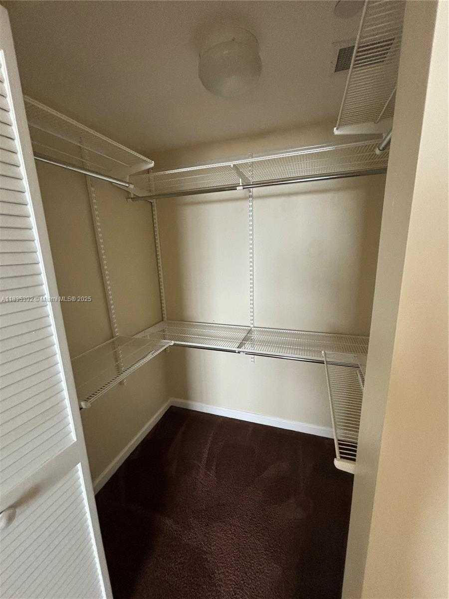 Small Image of 19501 WEST COUNTRY CLUB DR #1611, Aventura Number 14