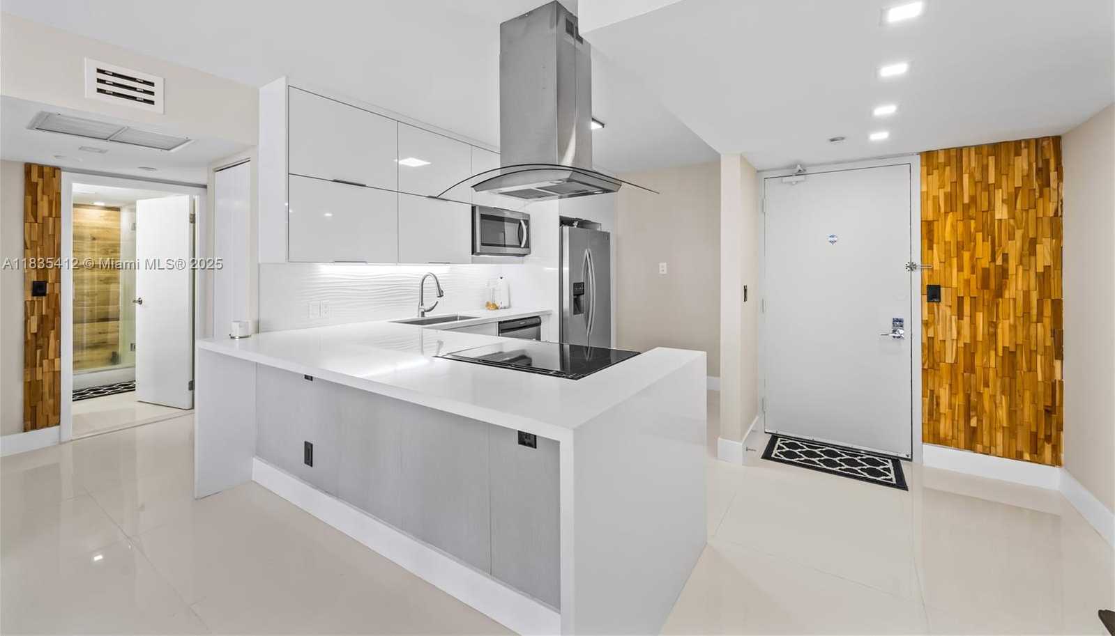 Small Image of 20379 WEST W COUNTRY CLUB DR #2539, Aventura Number 2