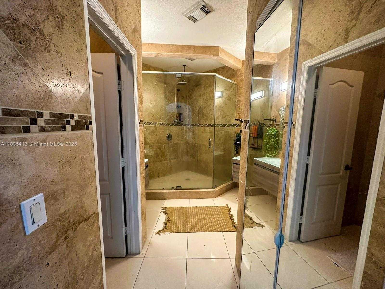 Small Image of 7427 NORTH WEST 113TH PATH, Doral Number 18