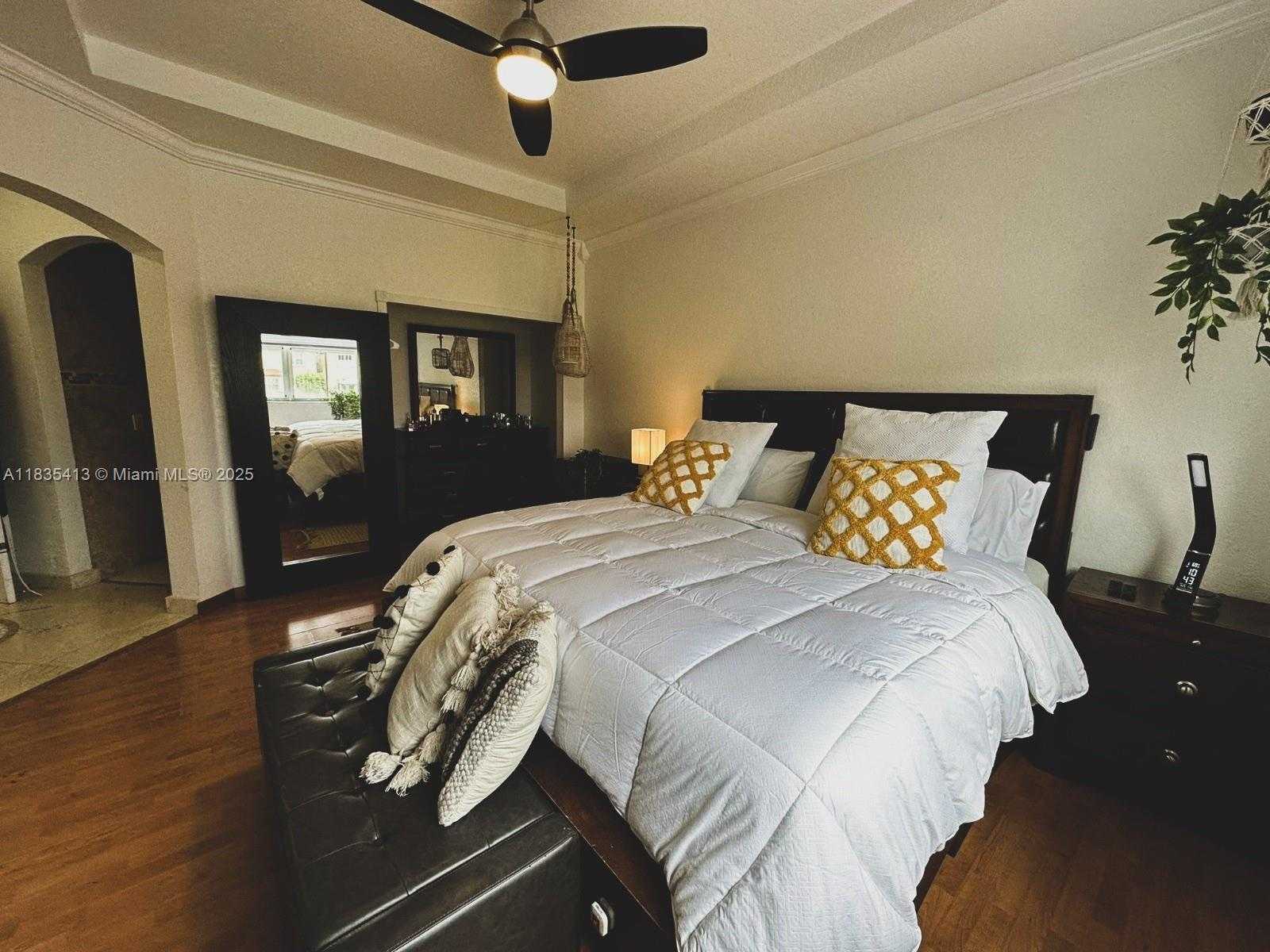 Small Image of 7427 NORTH WEST 113TH PATH, Doral Number 2