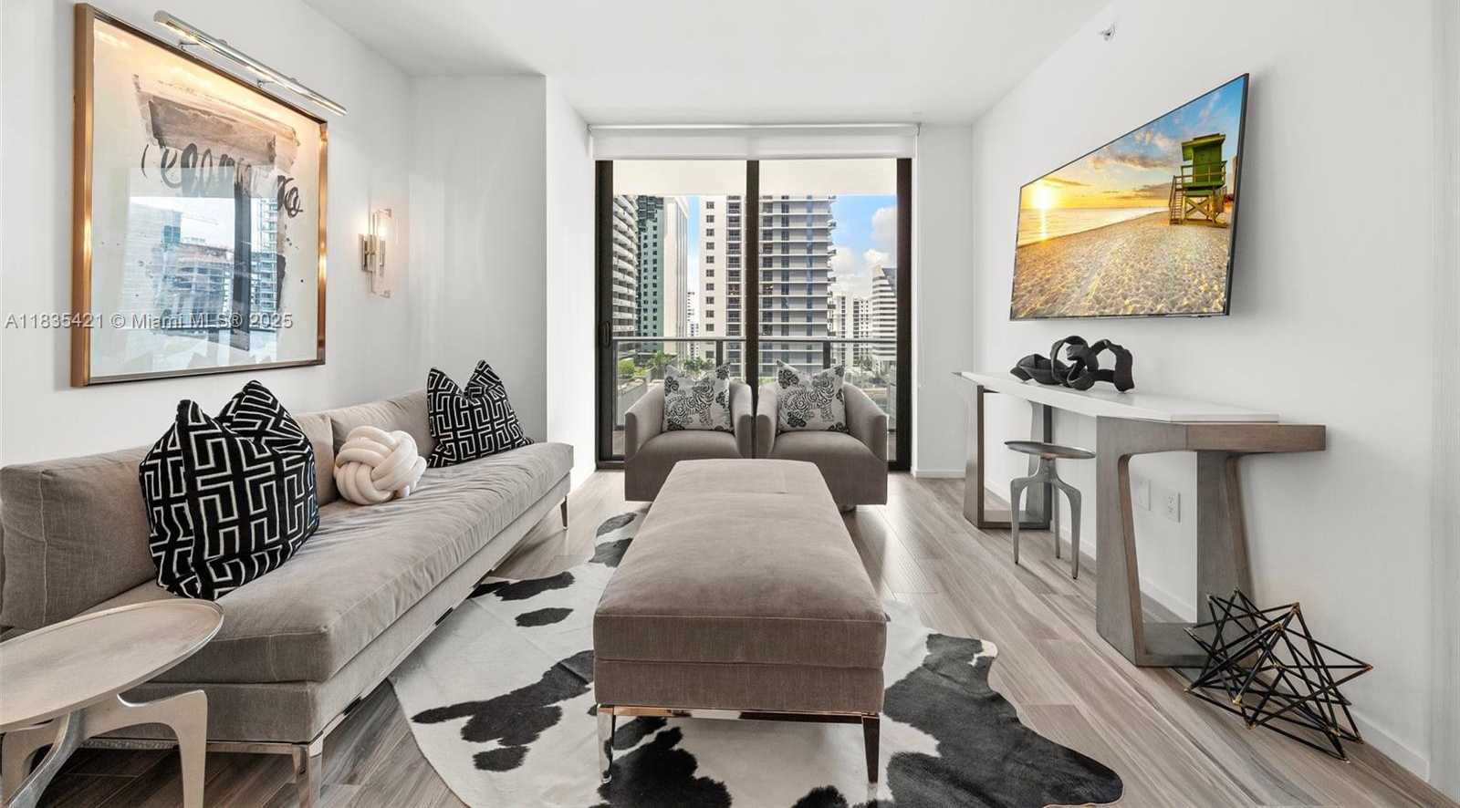 Small Image of 801 SOUTH MIAMI AVE #1210, Miami Number 2