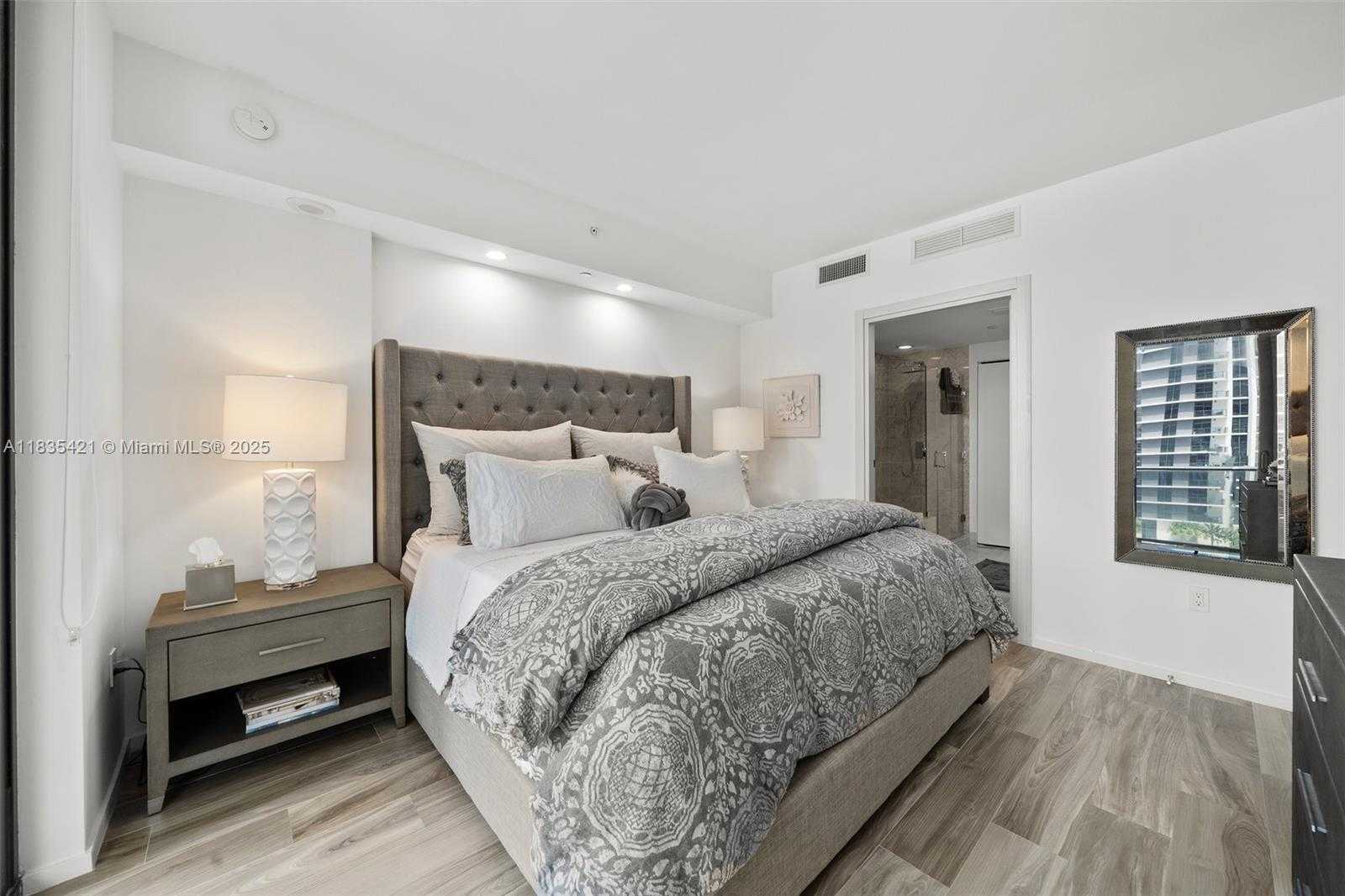 Small Image of 801 SOUTH MIAMI AVE #1210, Miami Number 22