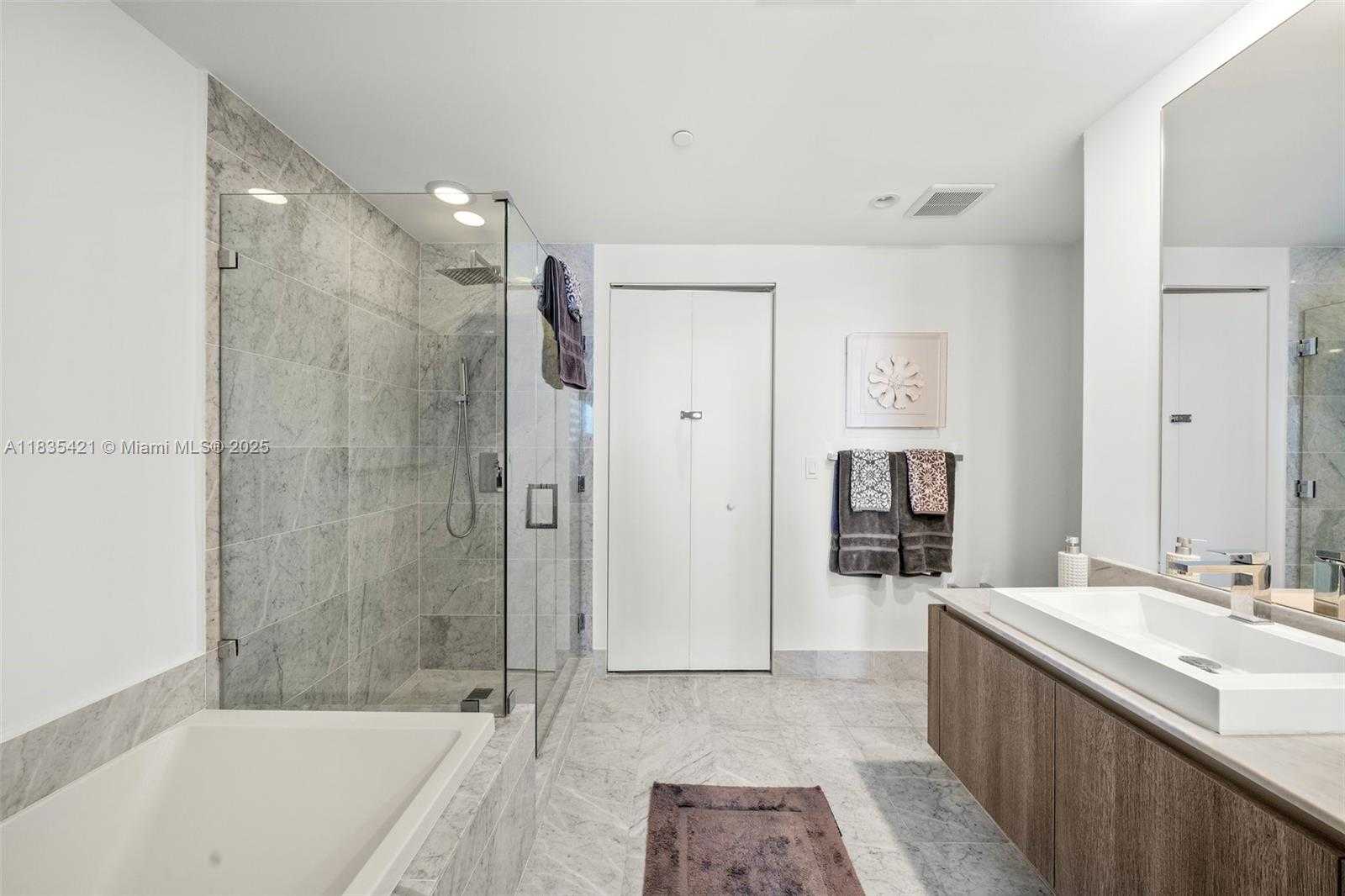 Small Image of 801 SOUTH MIAMI AVE #1210, Miami Number 25