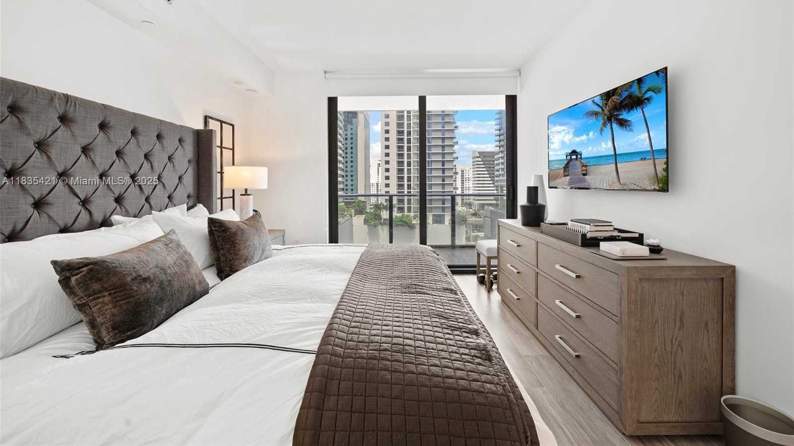 Small Image of 801 SOUTH MIAMI AVE #1210, Miami Number 29