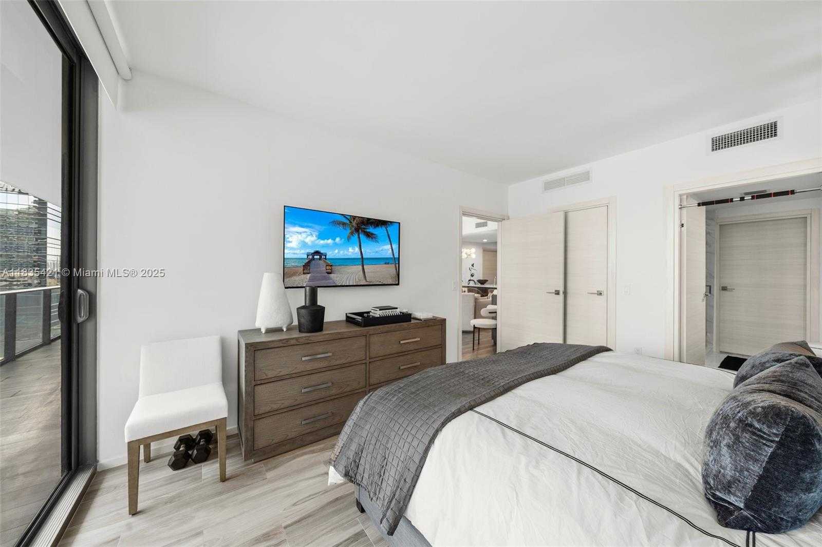 Small Image of 801 SOUTH MIAMI AVE #1210, Miami Number 30