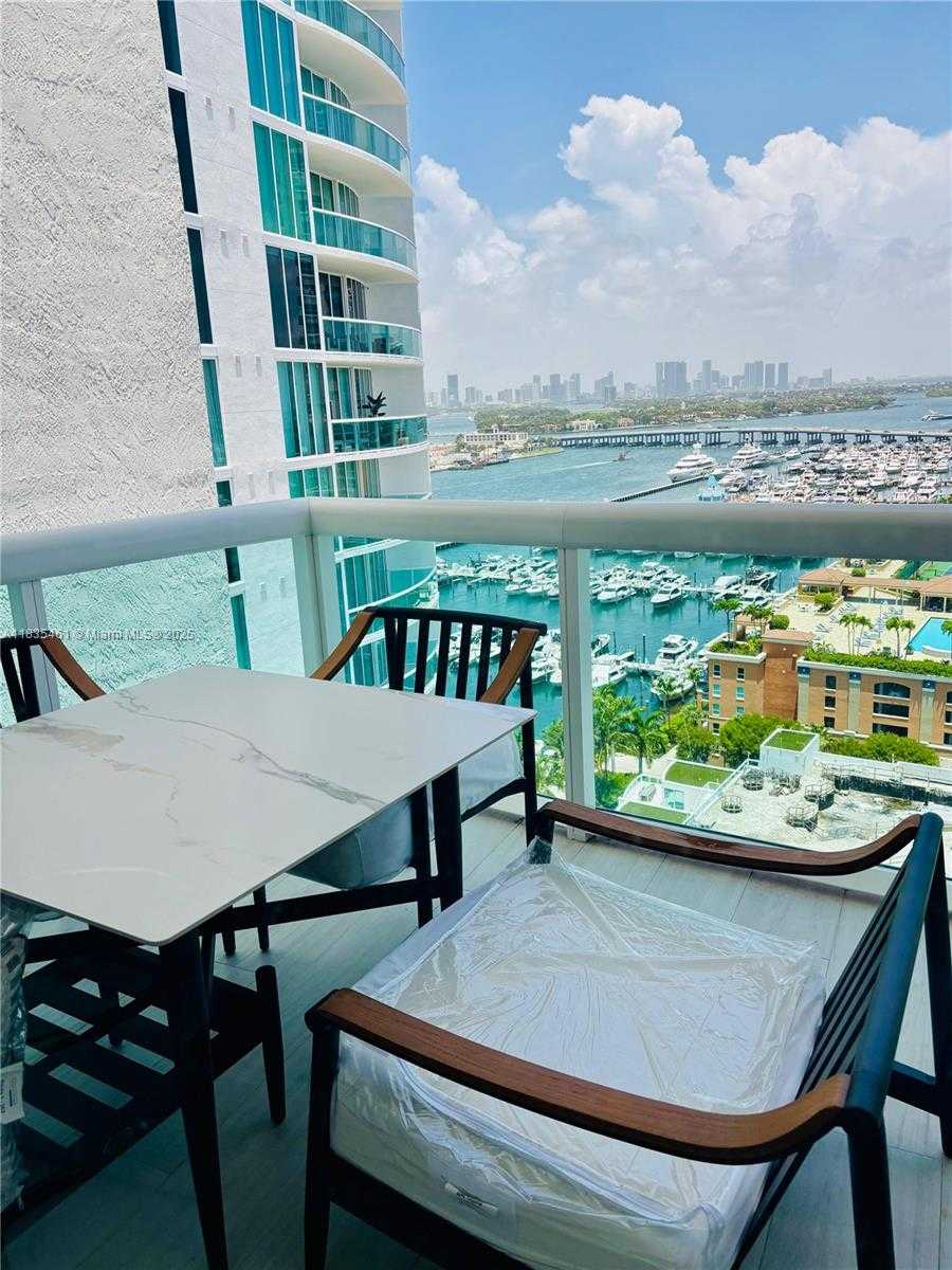 Small Image of 1000 SOUTH POINTE DR #1706, Miami Beach Number 12