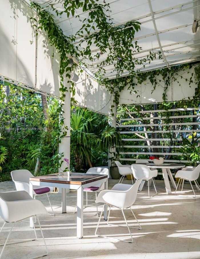 Small Image of 1000 SOUTH POINTE DR #1706, Miami Beach Number 55